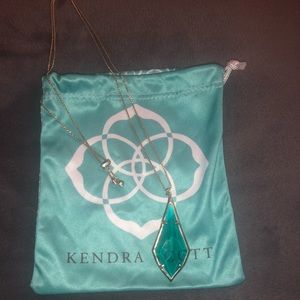 Kendra Scott necklace